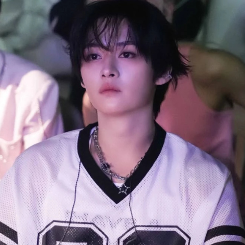 Collier à Pendentif Etoile LeeKnow - Groupe Stray Kids